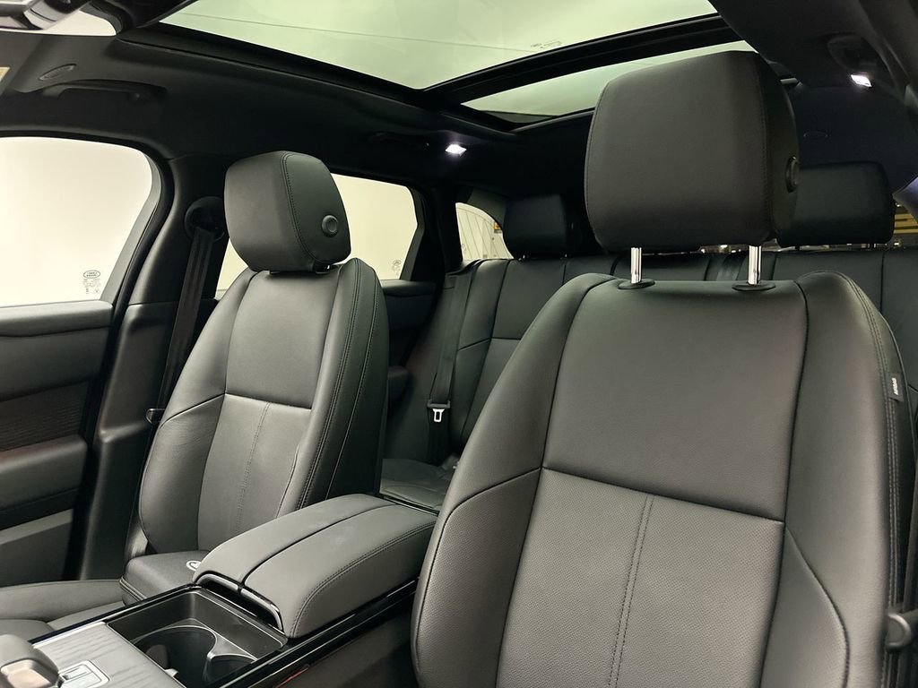 New 2026 Land Rover Range Rover Velar Dynamic SE image 10
