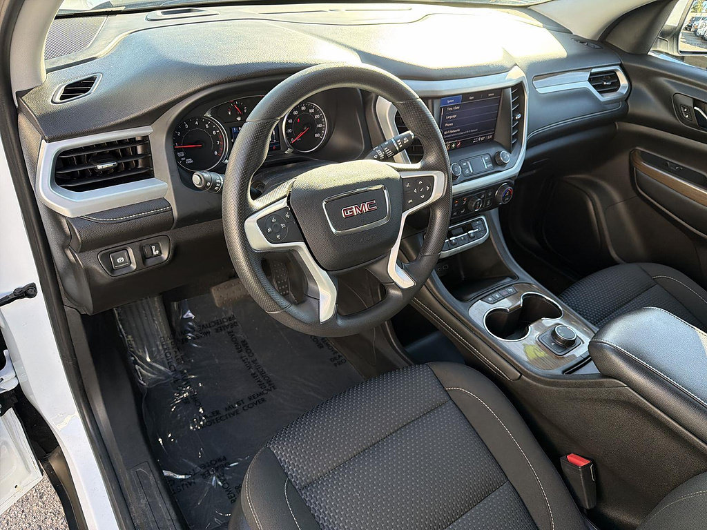 Used 2023 GMC Acadia SLE FWD image 9