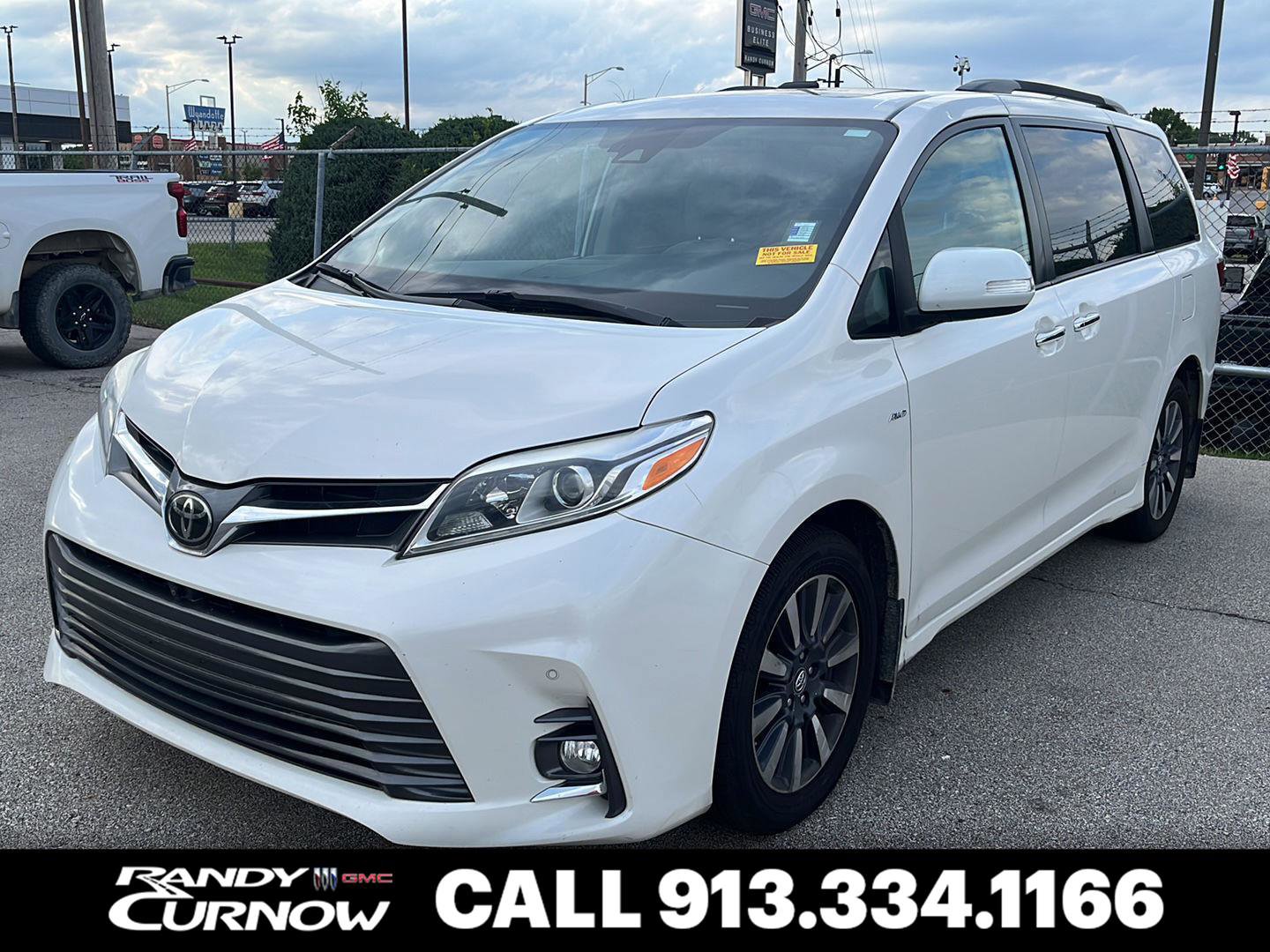 Used 2019 Toyota Sienna AWD image 1