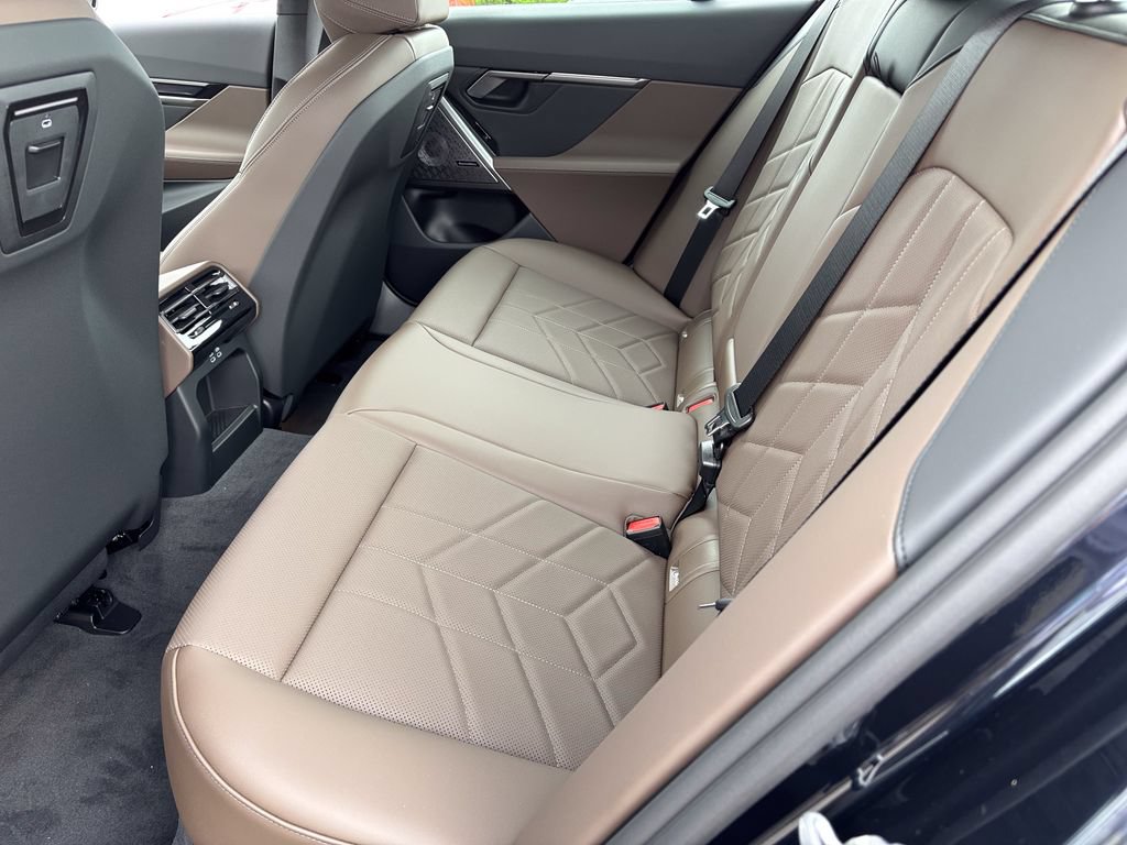 New 2027 BMW 530i xDrive w/ M Sport Package AWD/4WD image 30