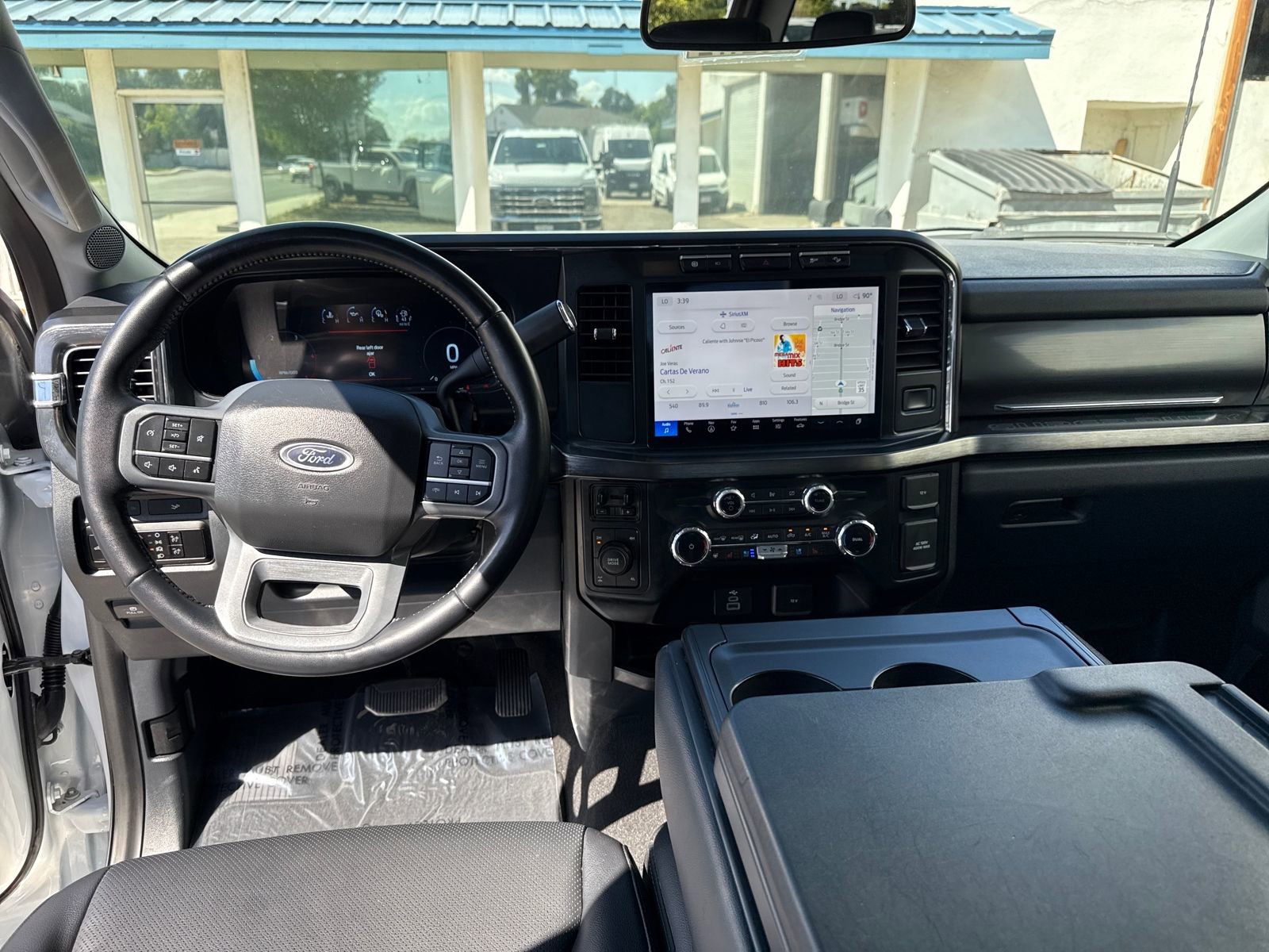Used 2024 Ford F250 Lariat w/ FX4 Off-Road Package AWD/4WD image 12