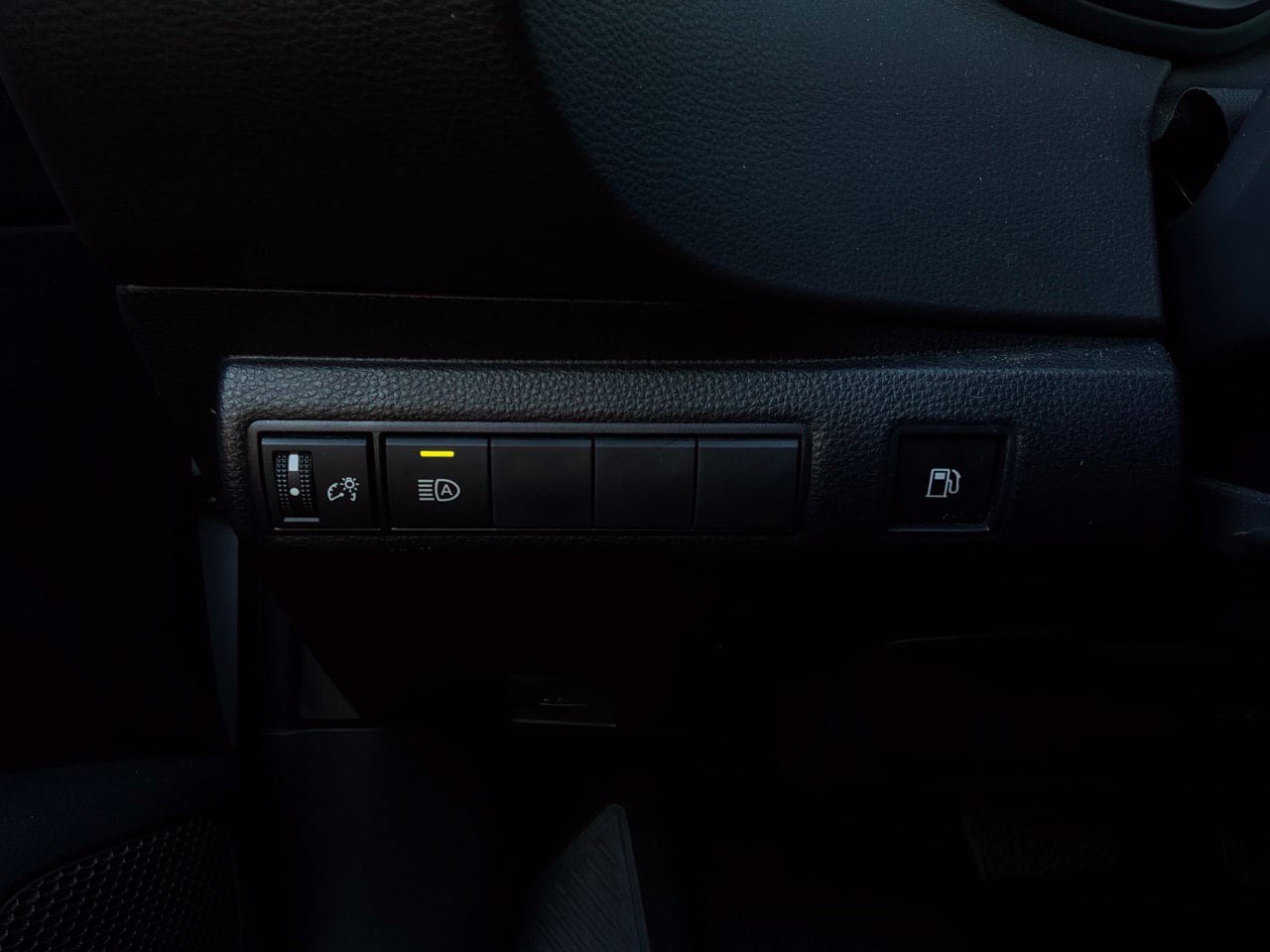 Used 2026 Toyota Corolla LE FWD image 24
