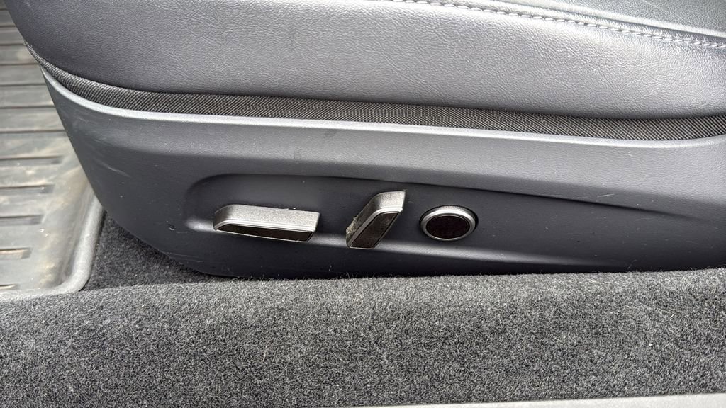 Used 2025 Tesla Model 3 Long Range image 24