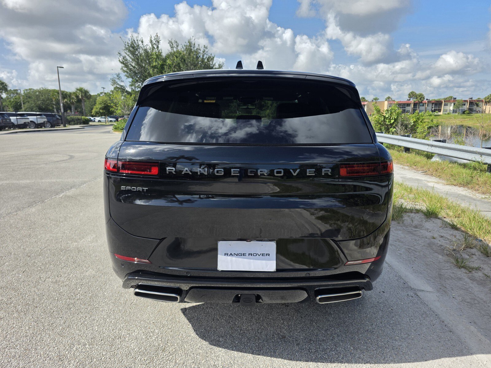 New 2026 Land Rover Range Rover Sport Dynamic SE AWD/4WD image 6
