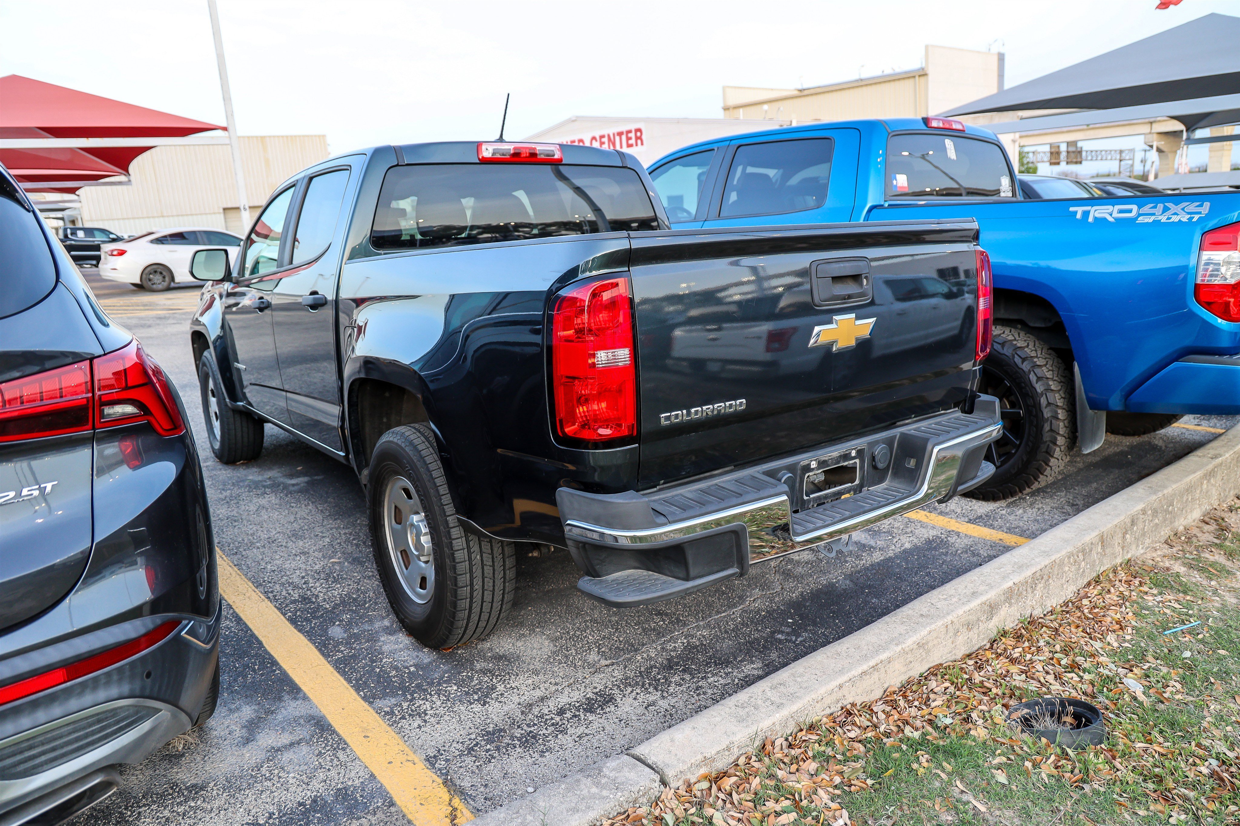 Used 2018 Chevrolet Colorado W/T w/ WT Convenience Package image 10
