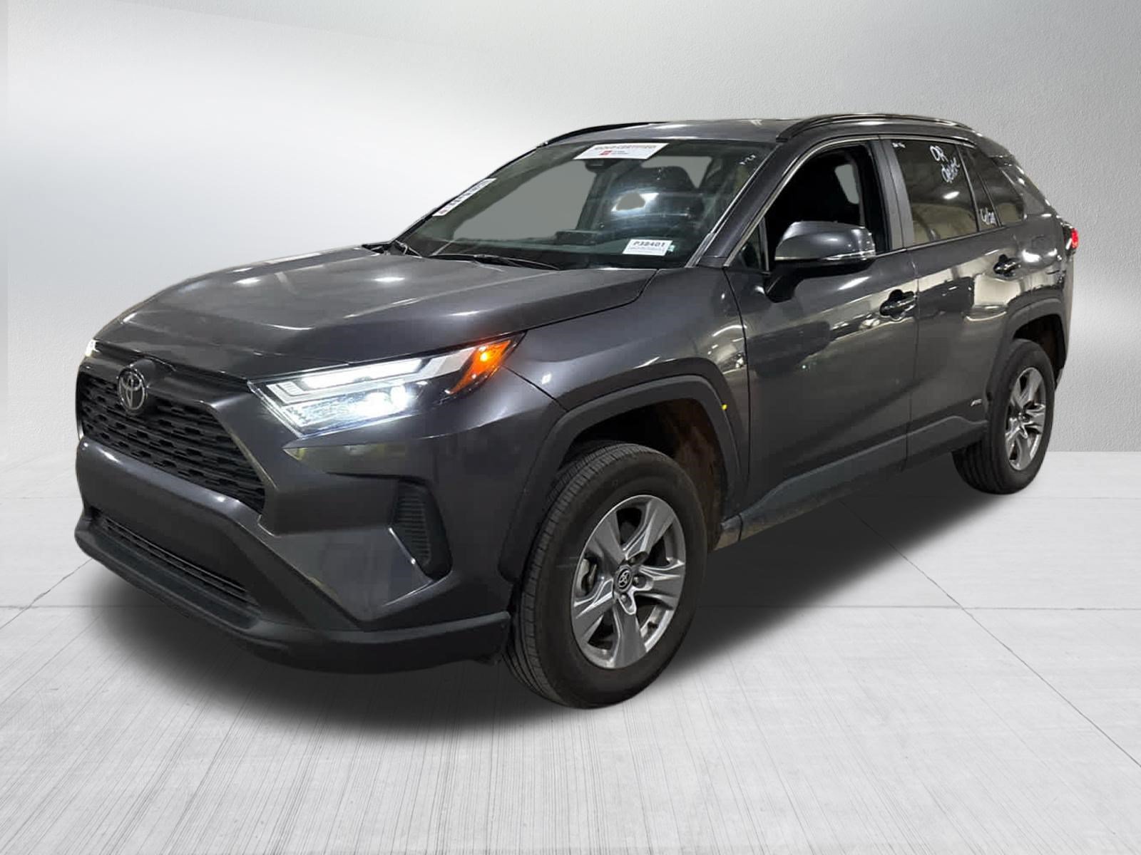 Used 2025 Toyota RAV4 XLE AWD/4WD image 3