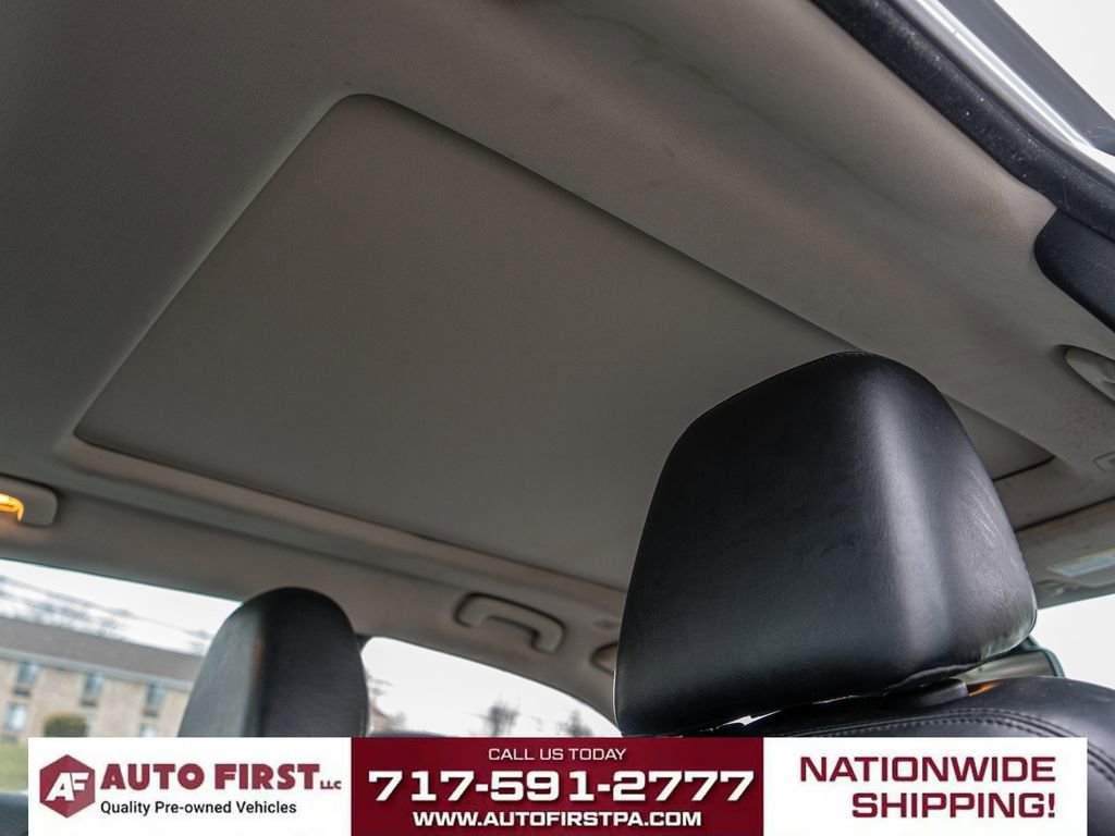 Used 2020 Chrysler 300 Limited image 21