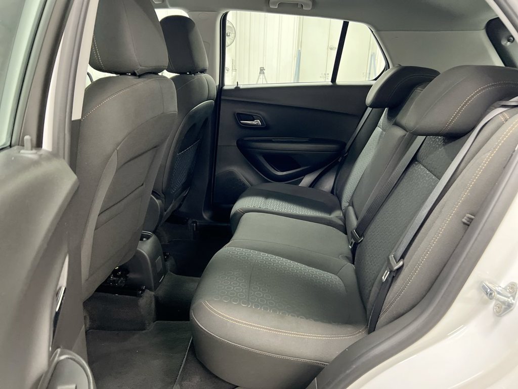 Used 2020 Chevrolet Trax LS FWD image 22