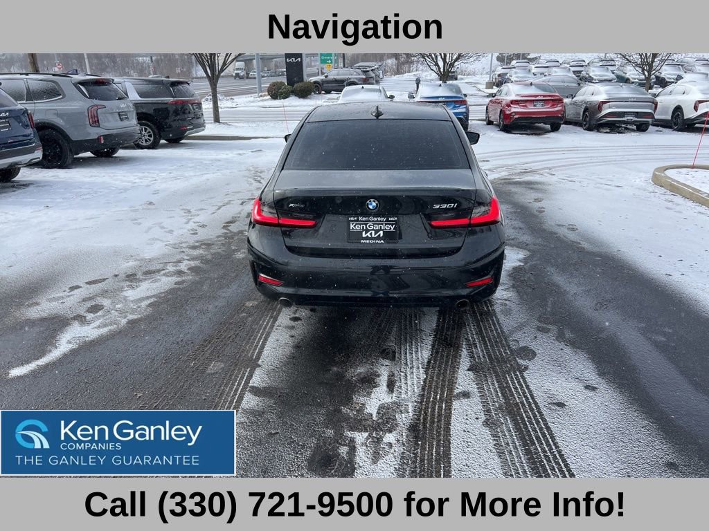 Used 2020 BMW 330i xDrive Sedan w/ Premium Package image 12