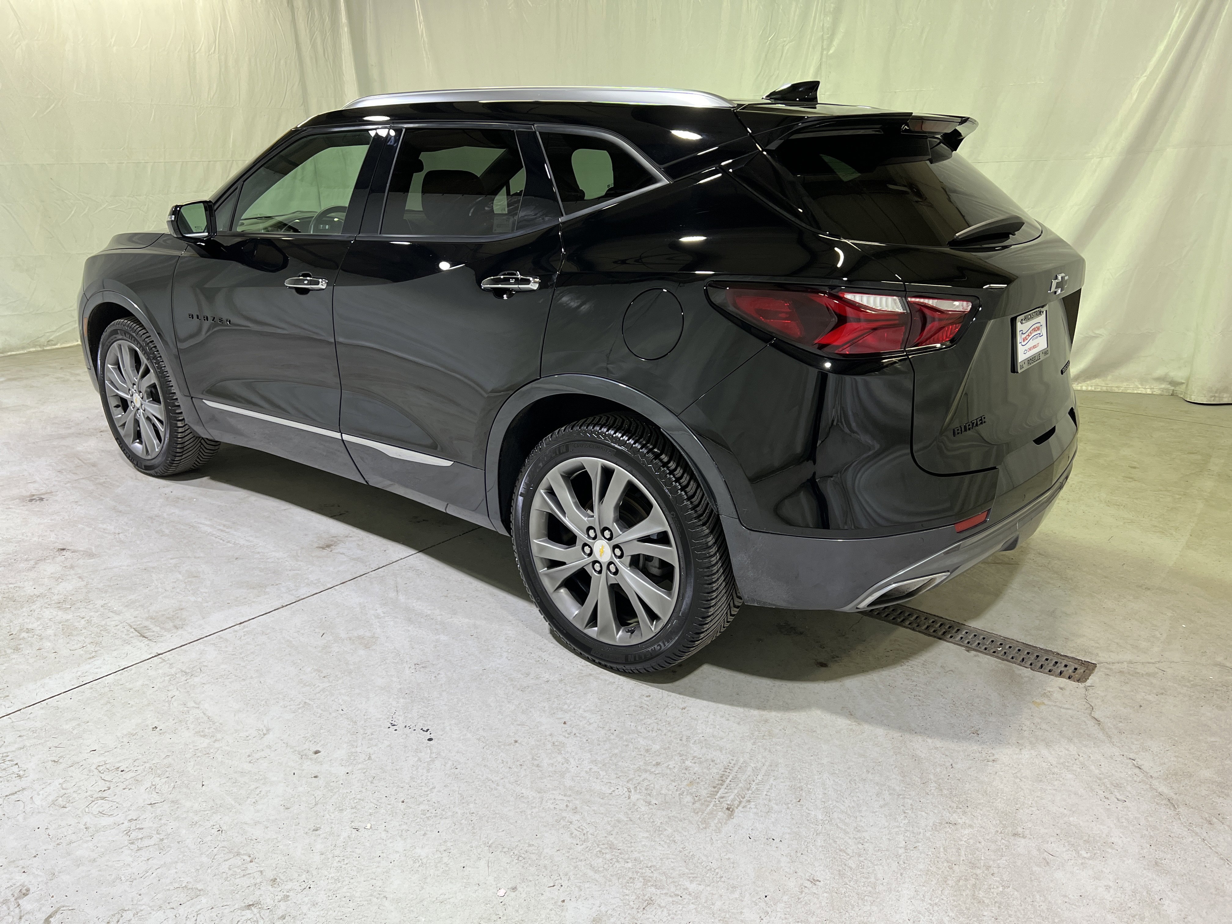 Certified 2022 Chevrolet Blazer Premier w/ LPO, Black Accent Package image 8