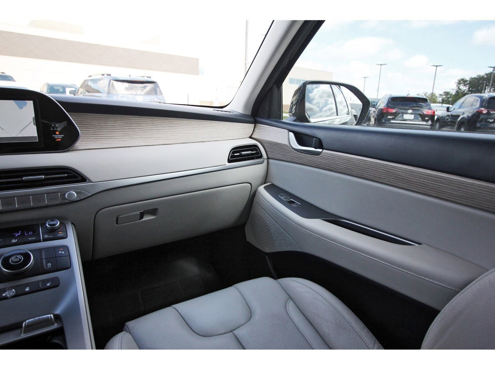 Used 2022 Hyundai Palisade SEL w/ Premium Package image 13