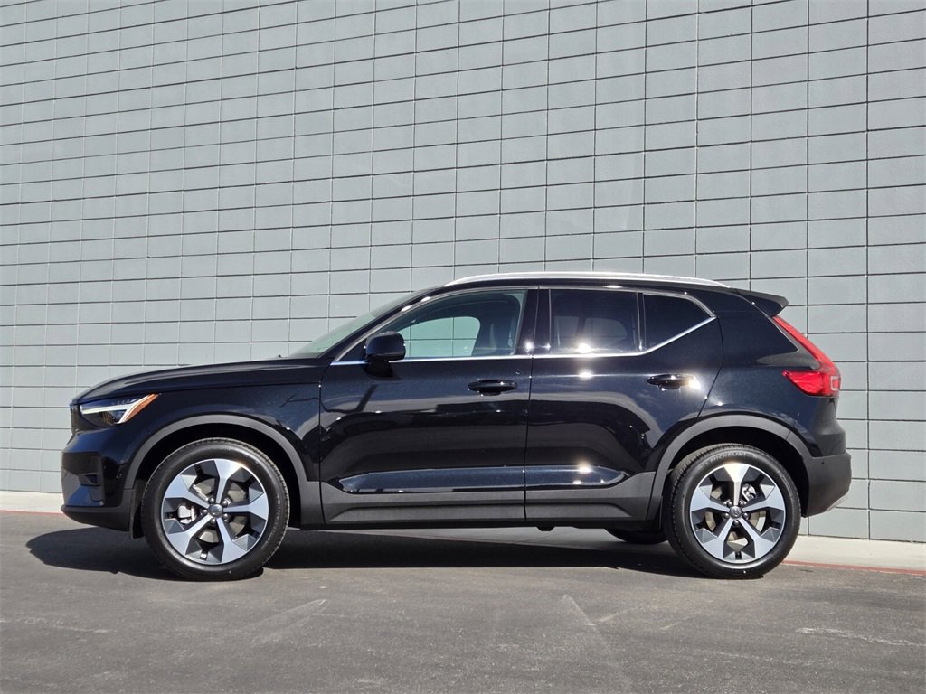 New 2025 Volvo XC40 B5 Plus w/ Protection Package Premier image 2