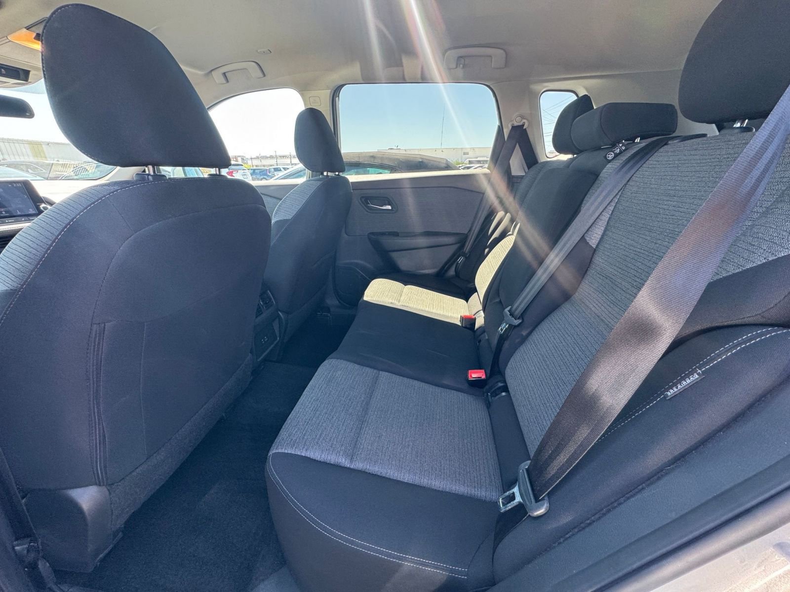 Used 2023 Nissan Rogue SV AWD/4WD image 27