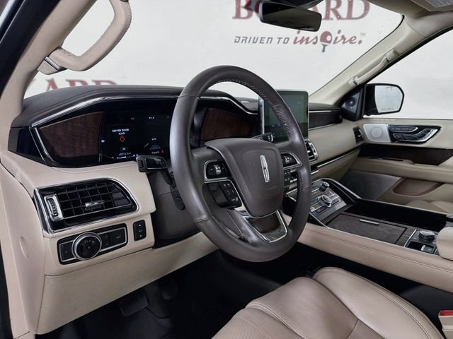 Certified 2020 Lincoln Navigator Reserve w/ Luxury Package AWD/4WD image 11
