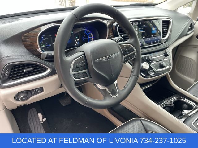 Used 2023 Chrysler Pacifica Limited image 10