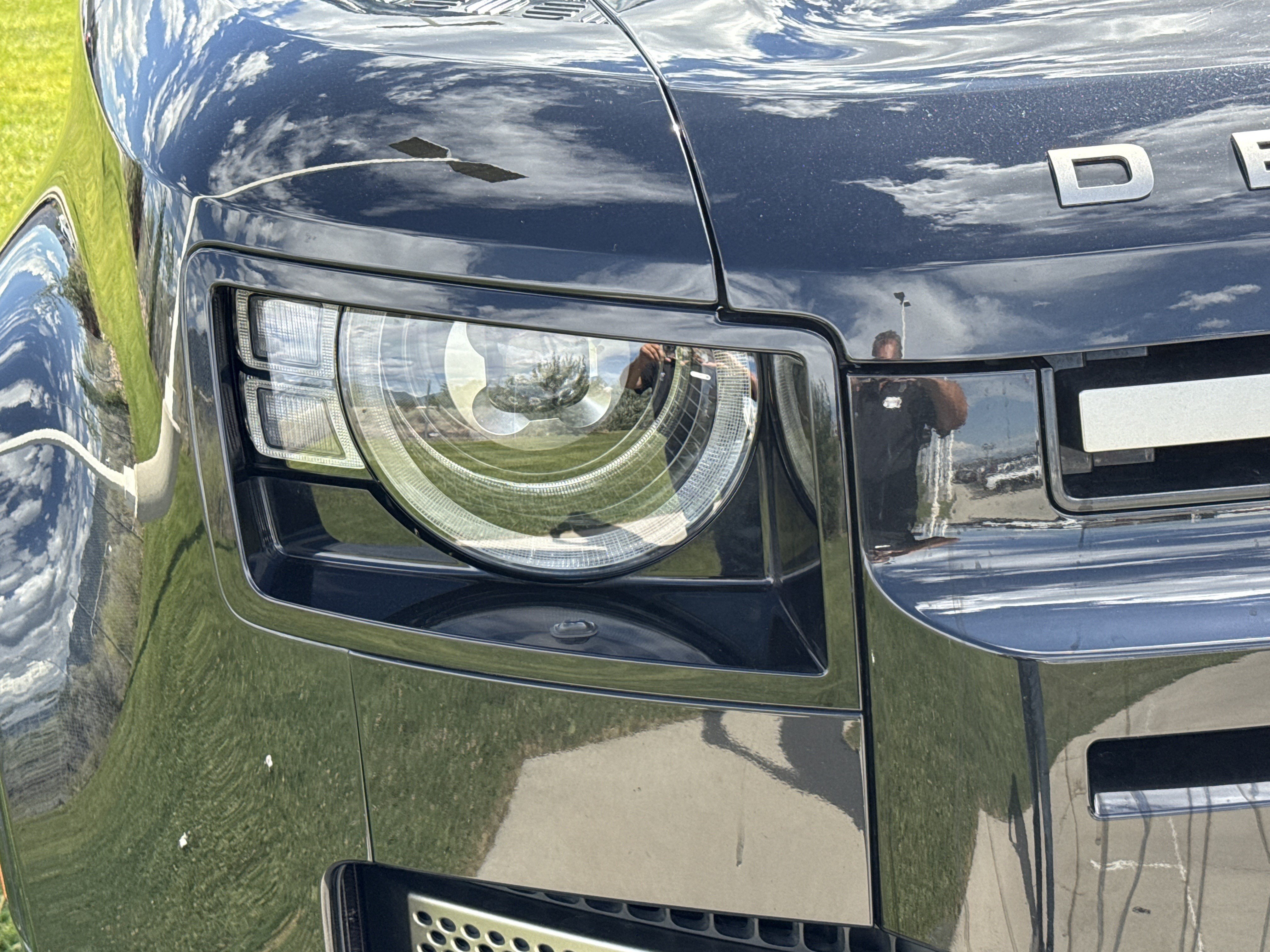 Used 2023 Land Rover Defender 110 X-Dynamic SE AWD/4WD image 10