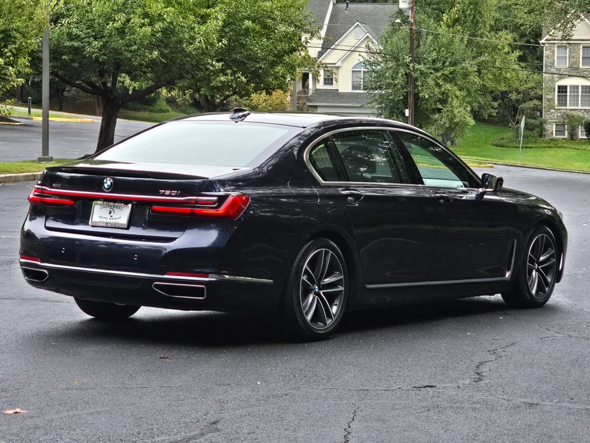 Used 2020 BMW 750i xDrive w/ Executive Package AWD/4WD image 6