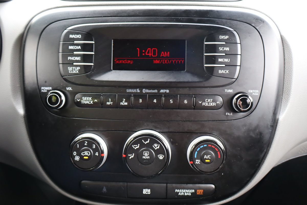 Used 2015 Kia Soul + FWD image 34