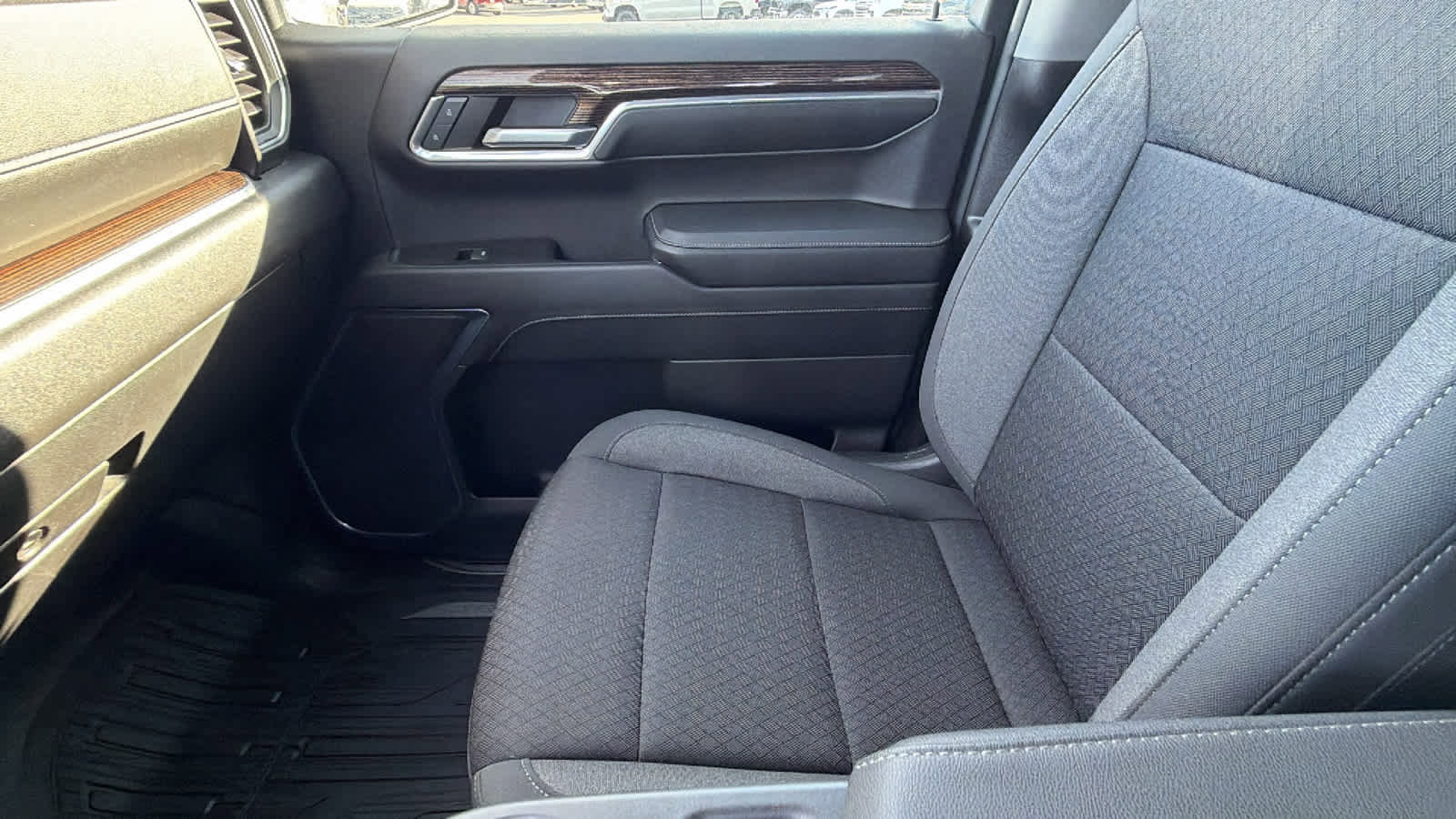 Used 2023 GMC Sierra 1500 SLE w/ Enhanced Capability Package image 12