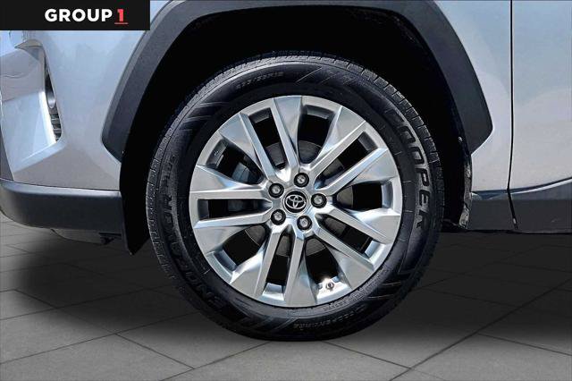 Certified 2019 Toyota RAV4 XLE Premium FWD image 11
