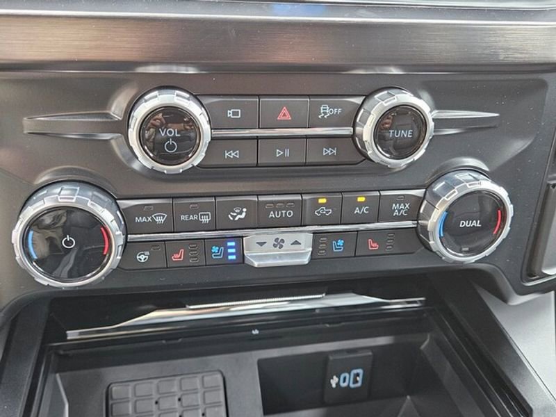 New 2026 Ford F250 Lariat image 23