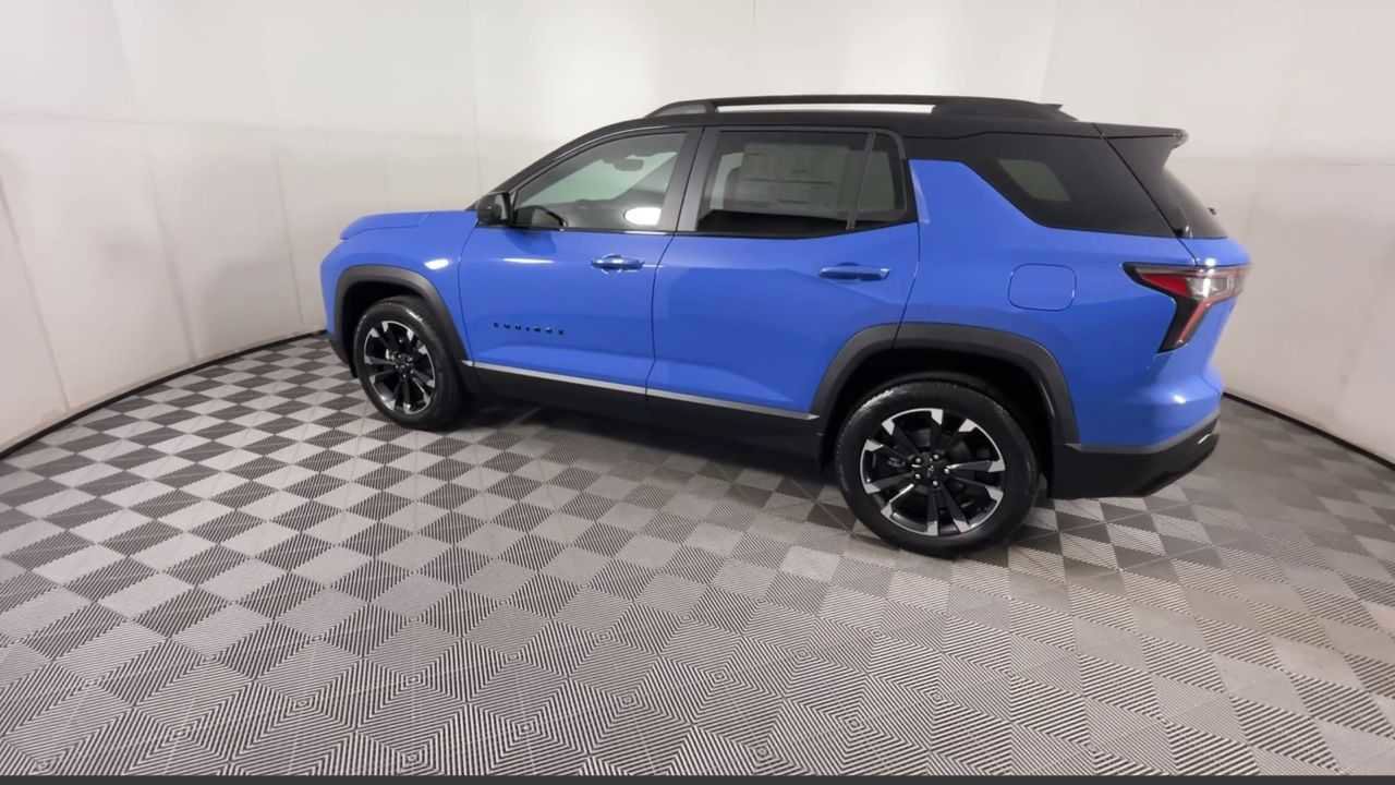 Certified 2025 Chevrolet Equinox RS w/ Safety and Technology Package image 11