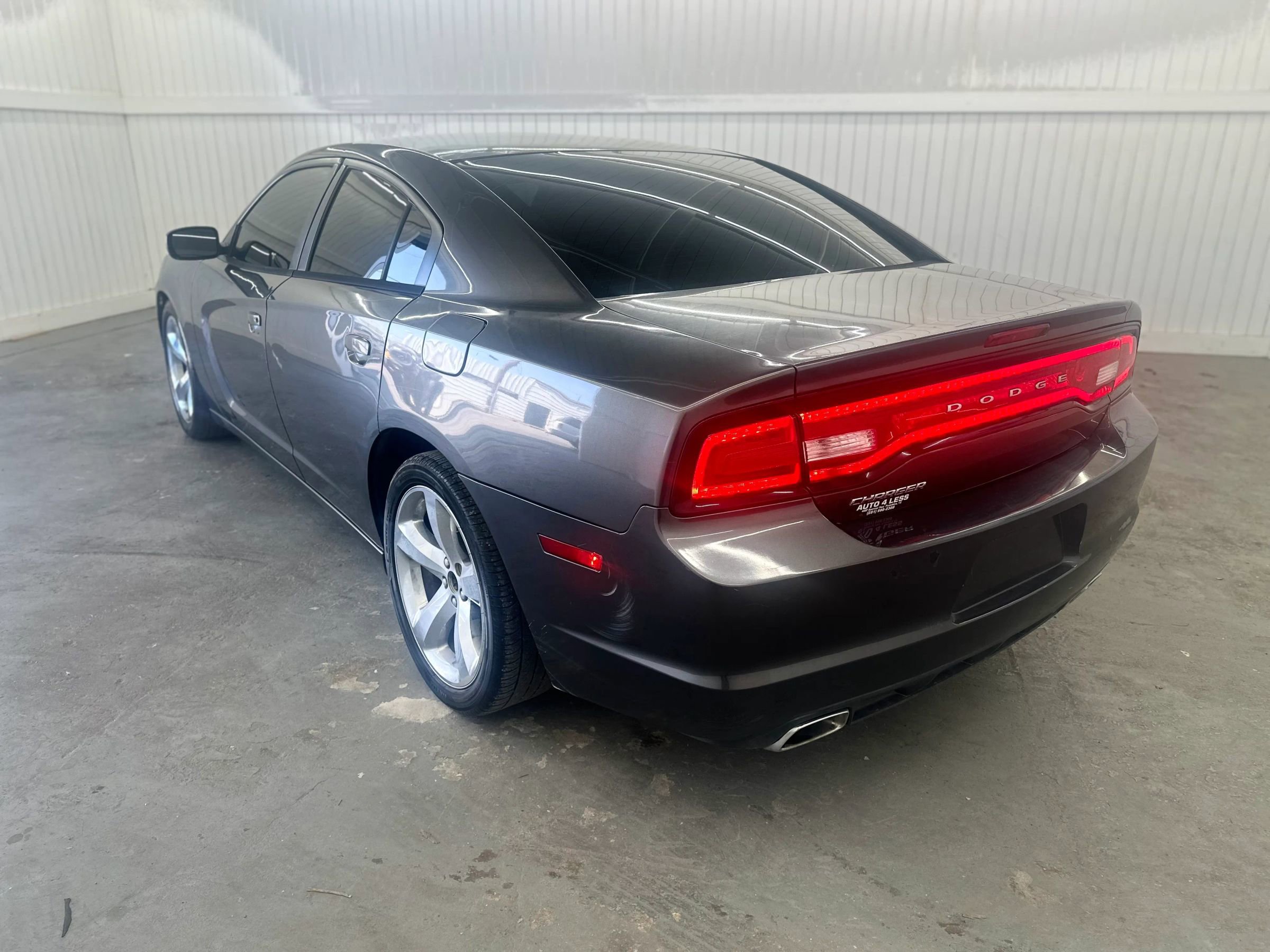 Used 2014 Dodge Charger SE image 7