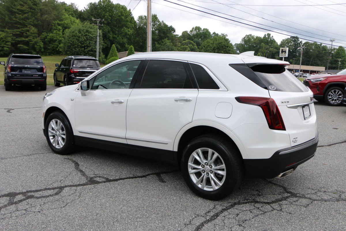 Used 2023 Cadillac XT5 Luxury AWD/4WD image 3