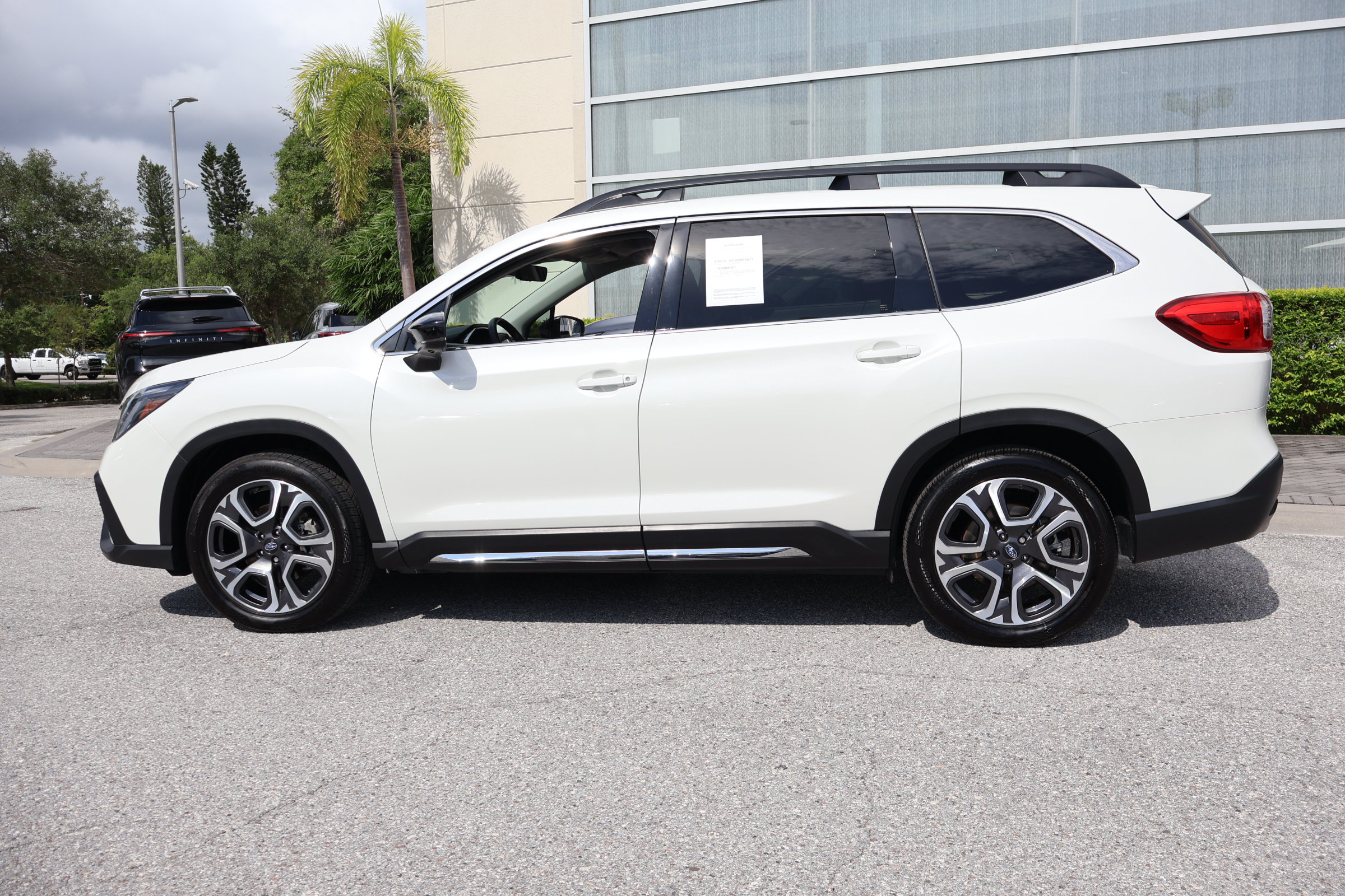 Used 2024 Subaru Ascent Limited w/ Technology Package AWD/4WD image 6
