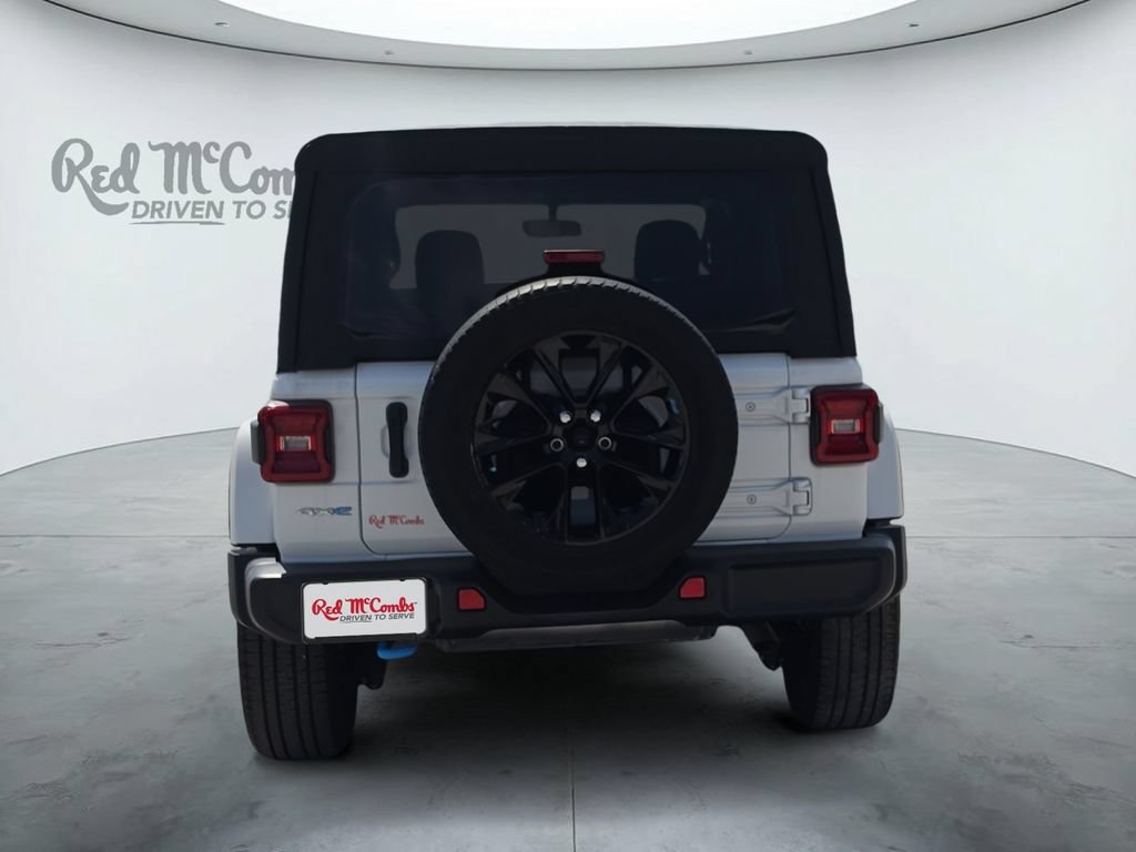 Used 2022 Jeep Wrangler Unlimited Sahara AWD/4WD image 4