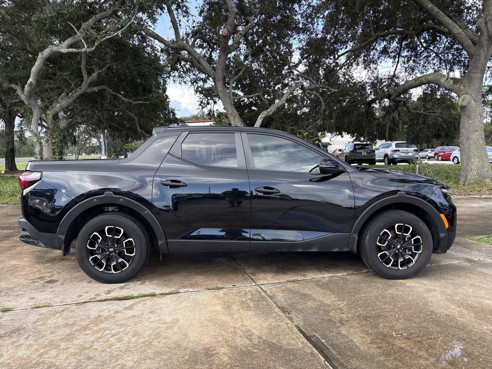 Used 2024 Hyundai Santa Cruz SEL FWD image 2