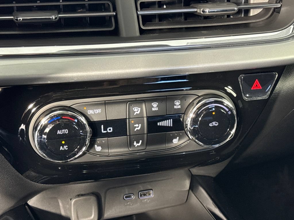 New 2026 Chevrolet Trax LT w/ Driver Confidence Package FWD image 19