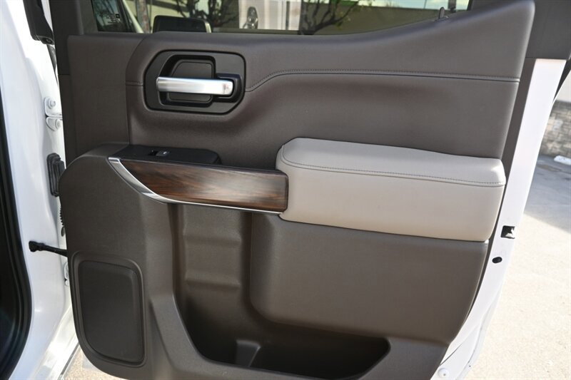 Used 2019 GMC Sierra 1500 SLT AWD/4WD image 44