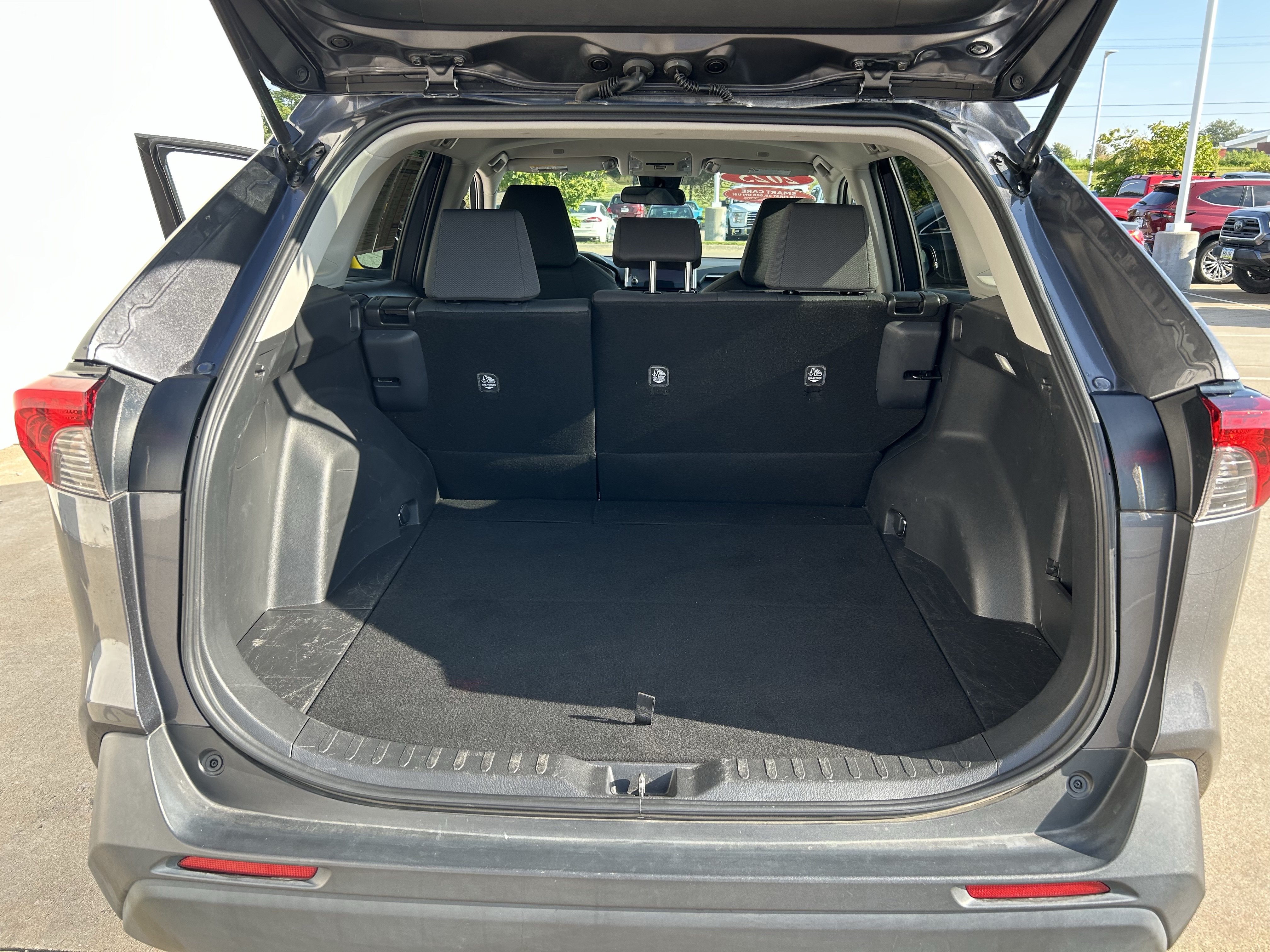 Certified 2025 Toyota RAV4 XLE FWD image 20
