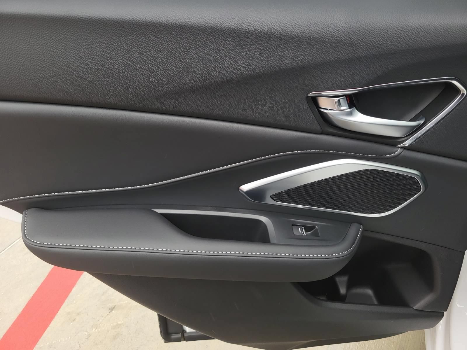New 2026 Acura RDX SH-AWD image 12