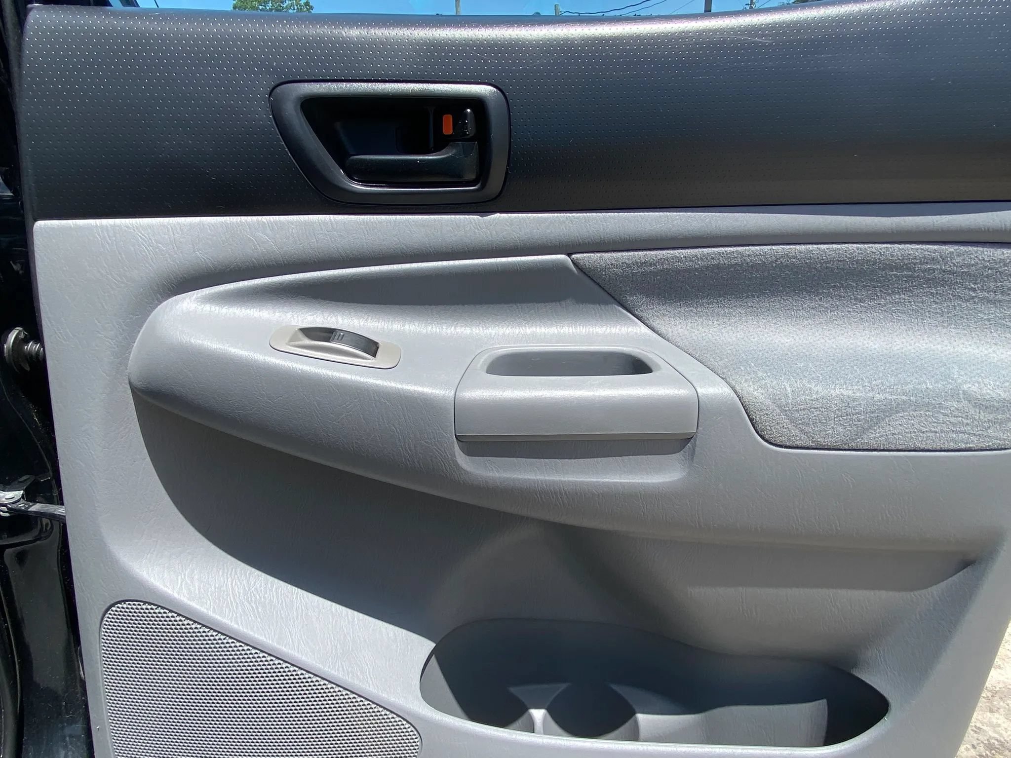 Used 2010 Toyota Tacoma PreRunner RWD image 19