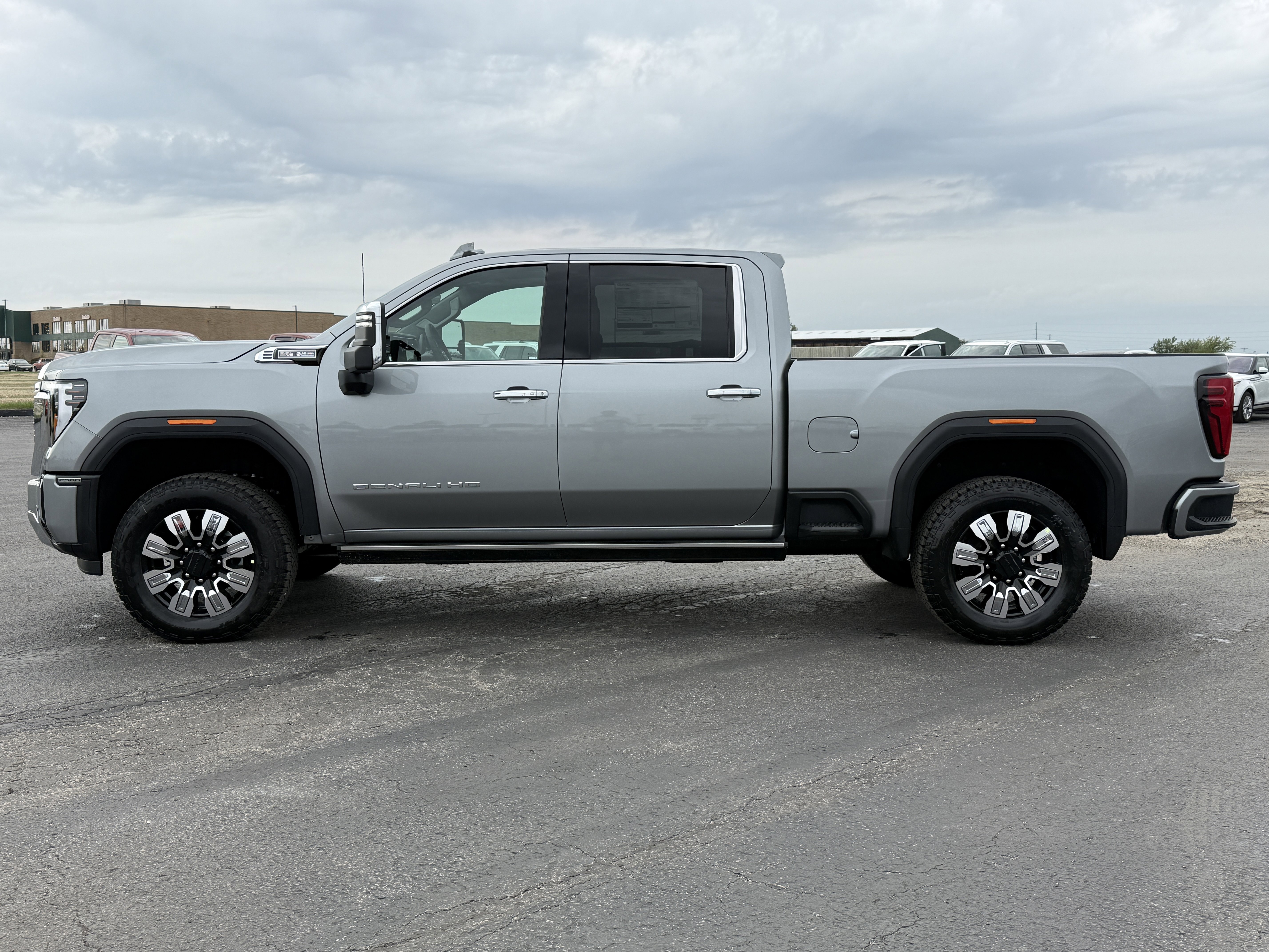 New 2026 GMC Sierra 2500 Denali w/ Denali Reserve Package image 6
