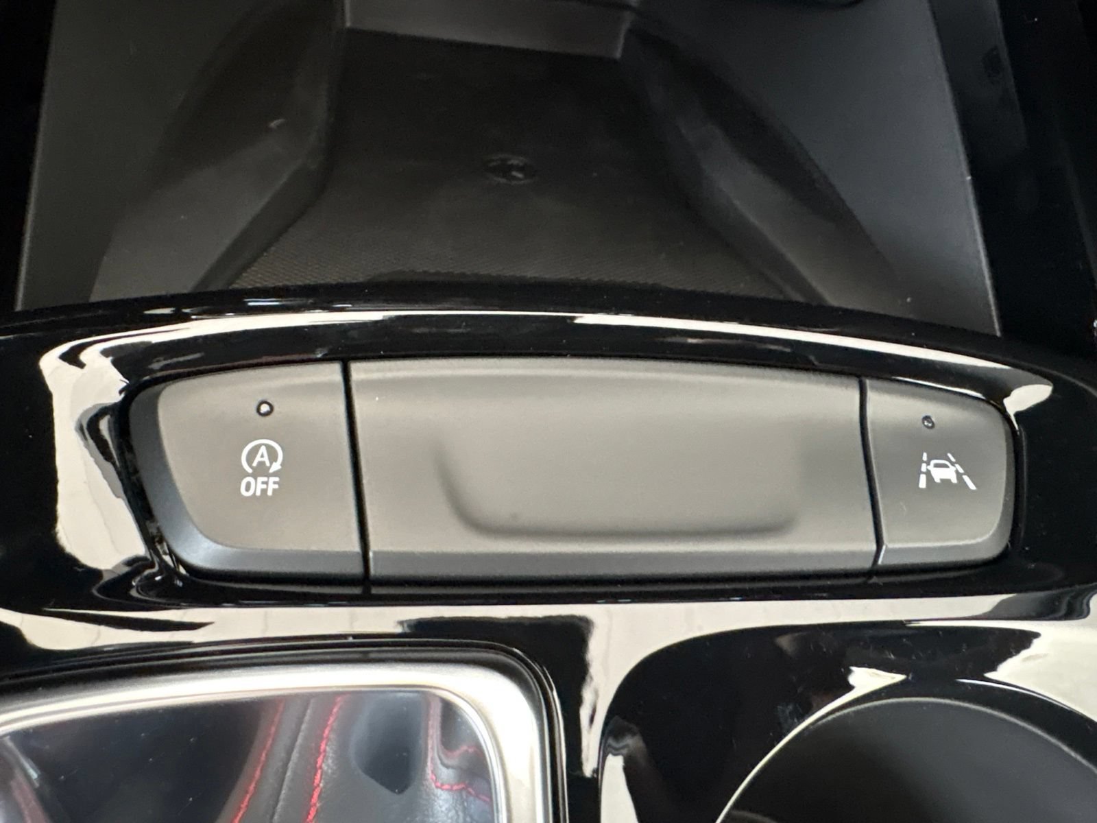 New 2026 Chevrolet Trax RS w/ Sunroof Package FWD image 26