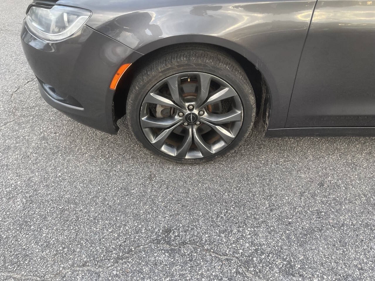 Used 2016 Chrysler 200 S w/ Comfort Group FWD image 28