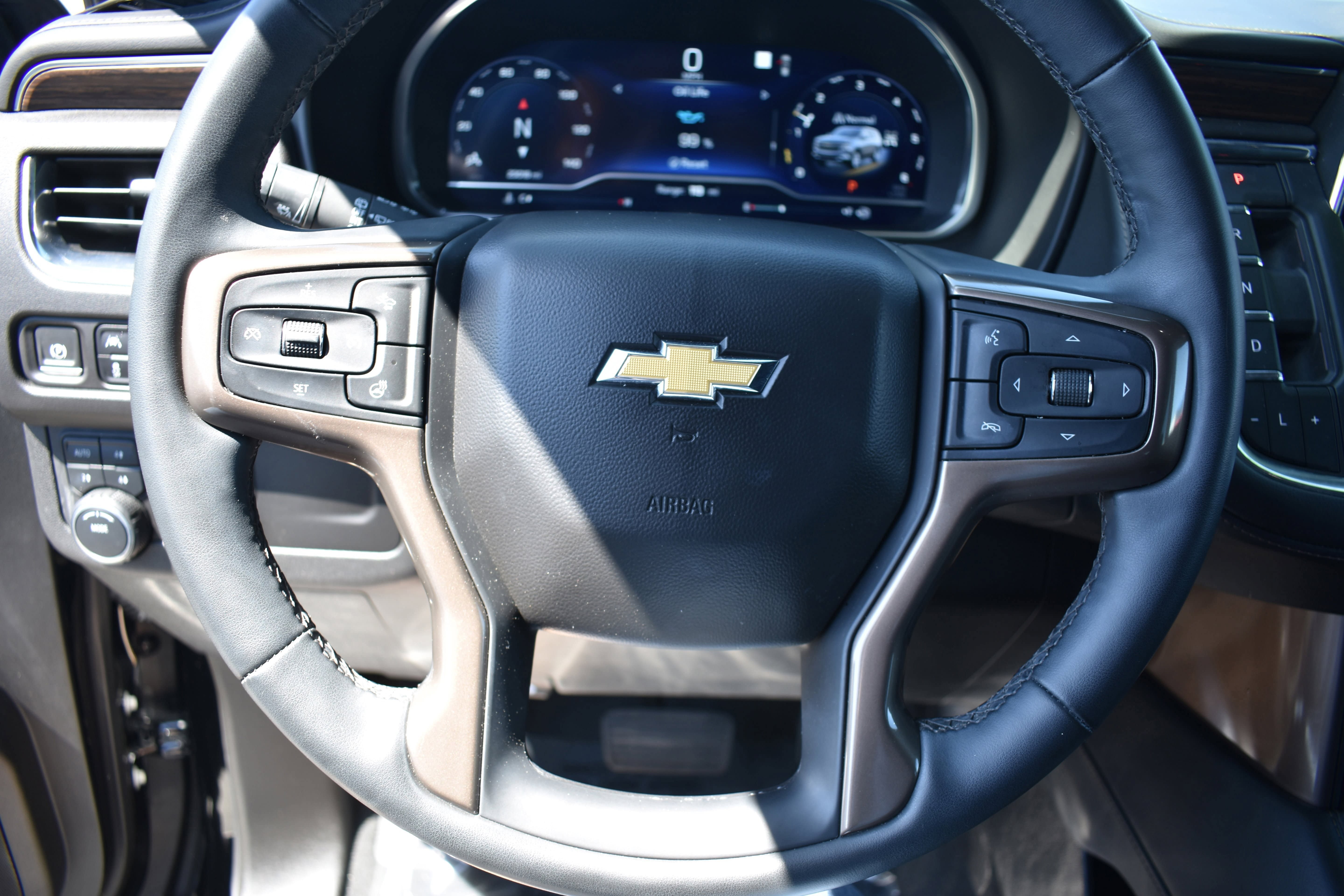 Used 2023 Chevrolet Tahoe High Country w/ Premium Package 2 AWD/4WD image 12