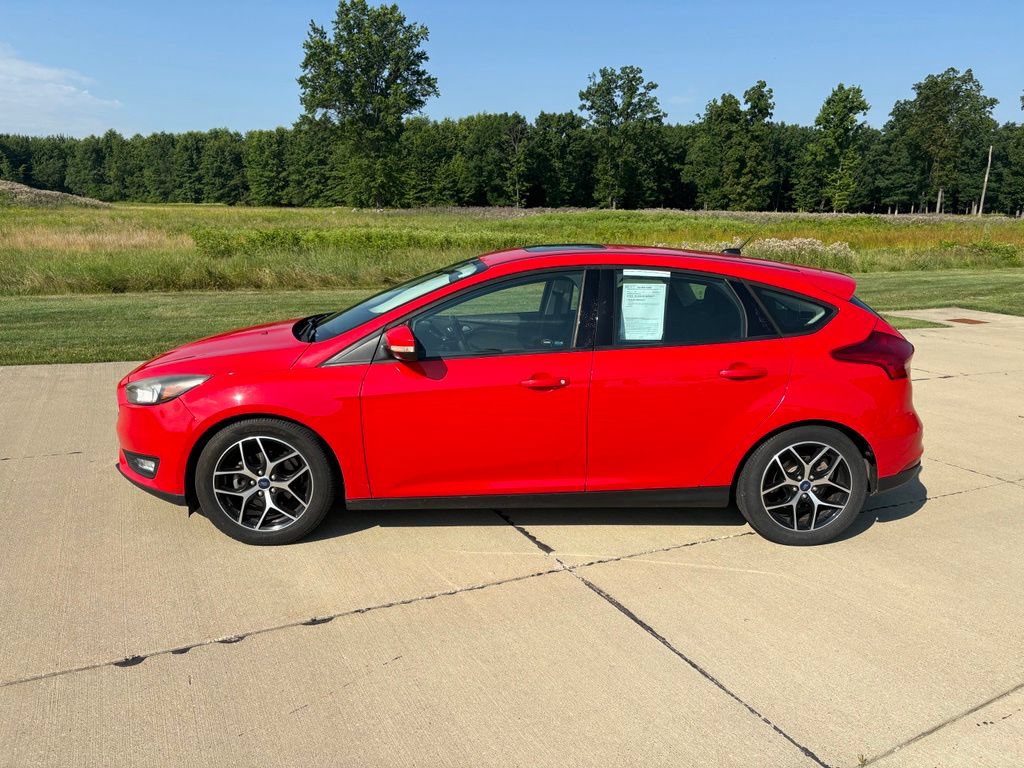Used 2017 Ford Focus SEL w/ Cold Weather Package FWD image 3