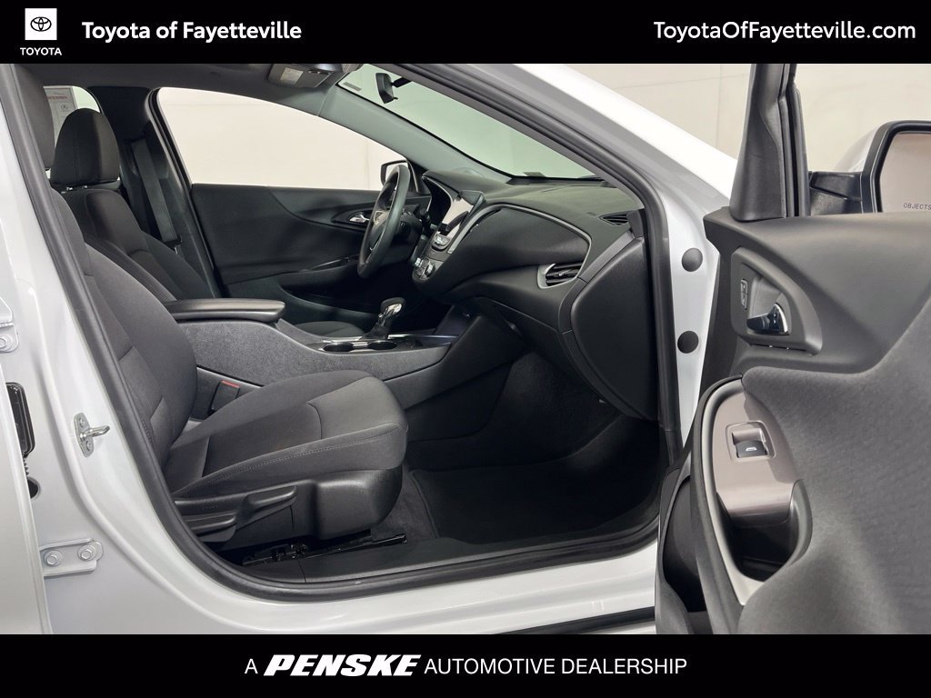 Used 2023 Chevrolet Malibu LT FWD image 7