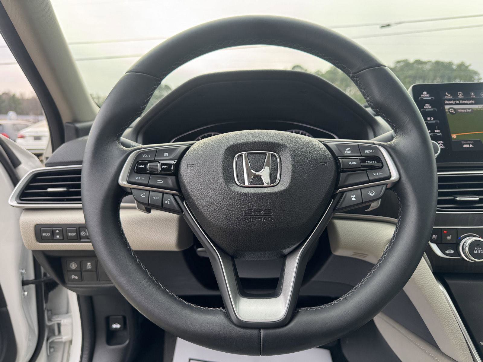 Used 2018 Honda Accord Touring image 3