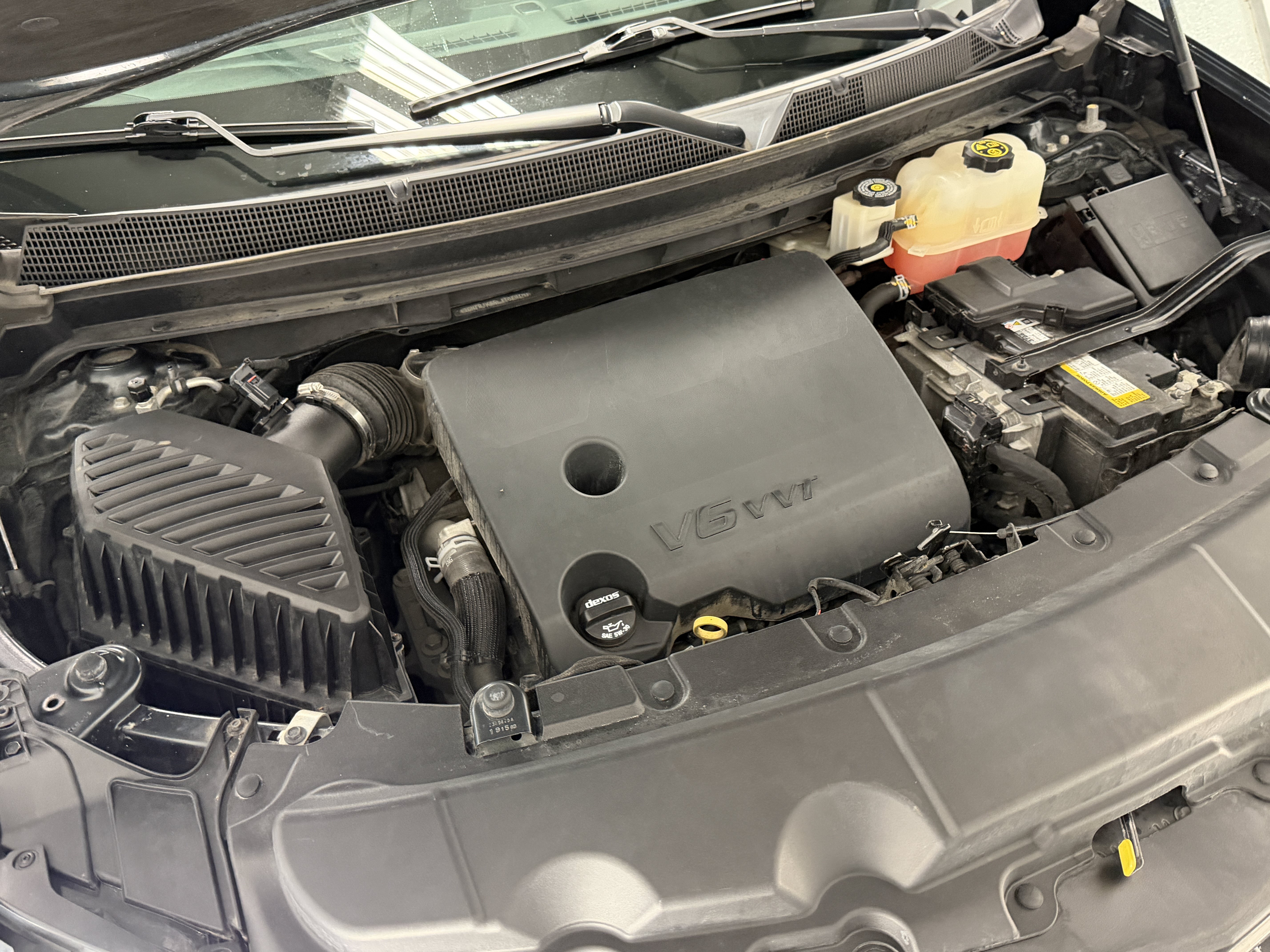 Used 2020 Chevrolet Traverse RS FWD image 34