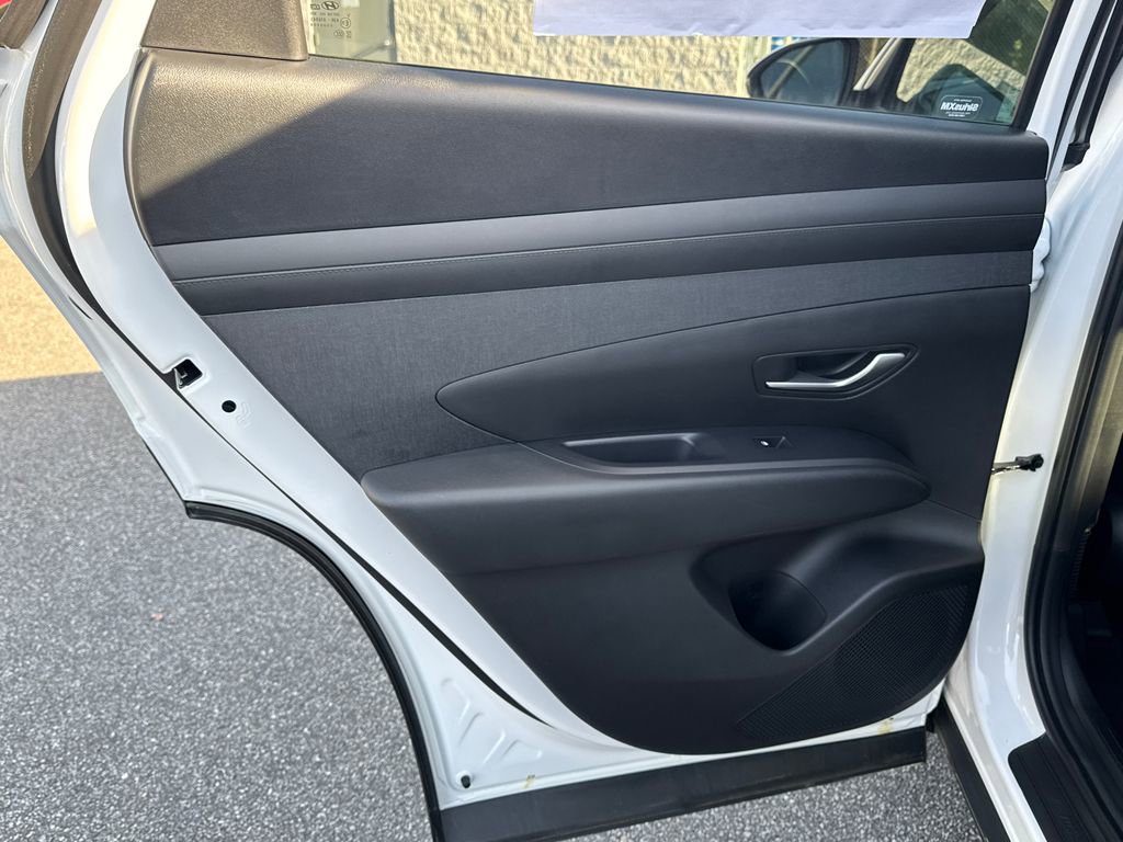 New 2025 Hyundai Tucson SEL image 12