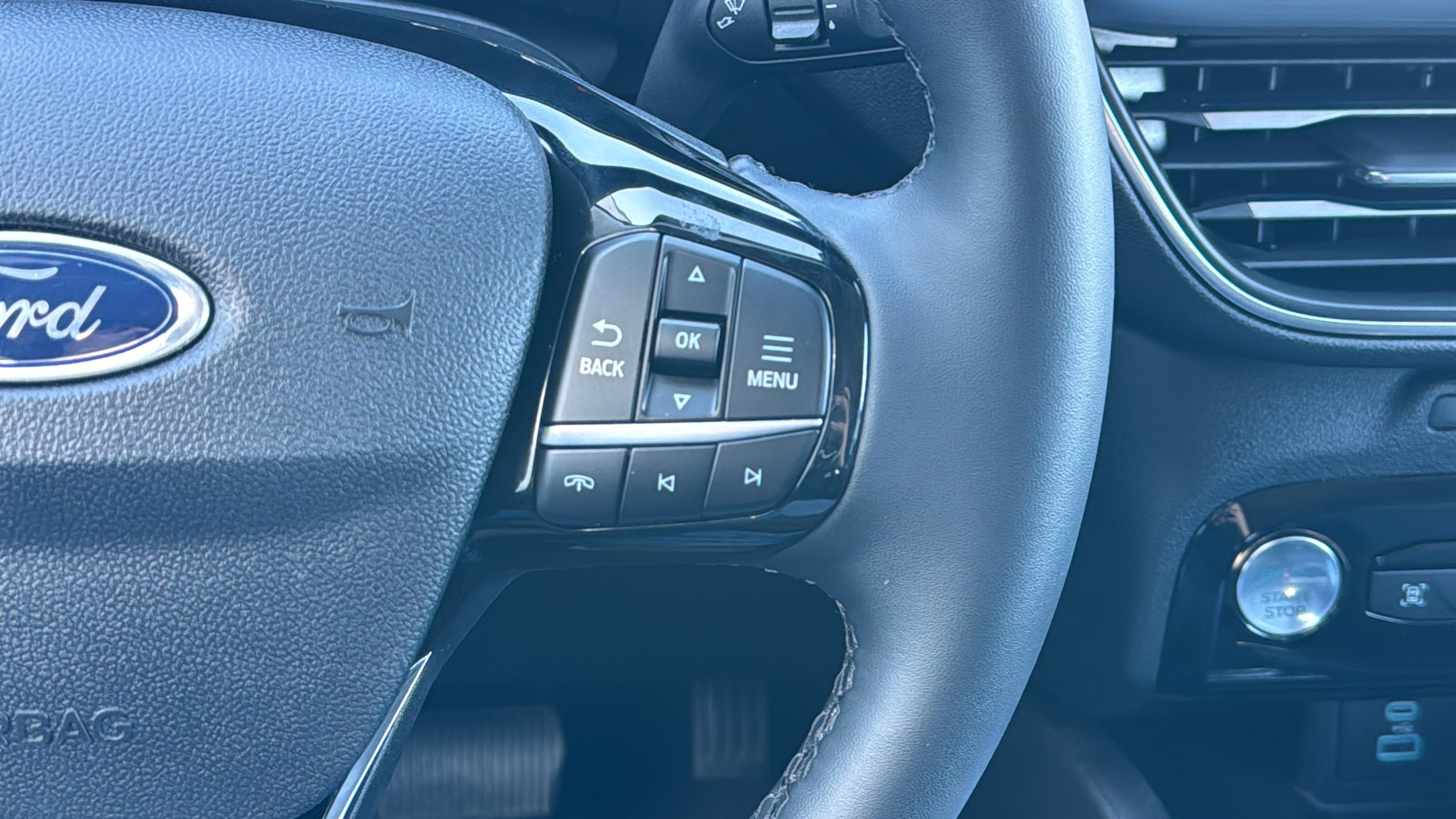 Used 2023 Ford Escape Platinum image 12