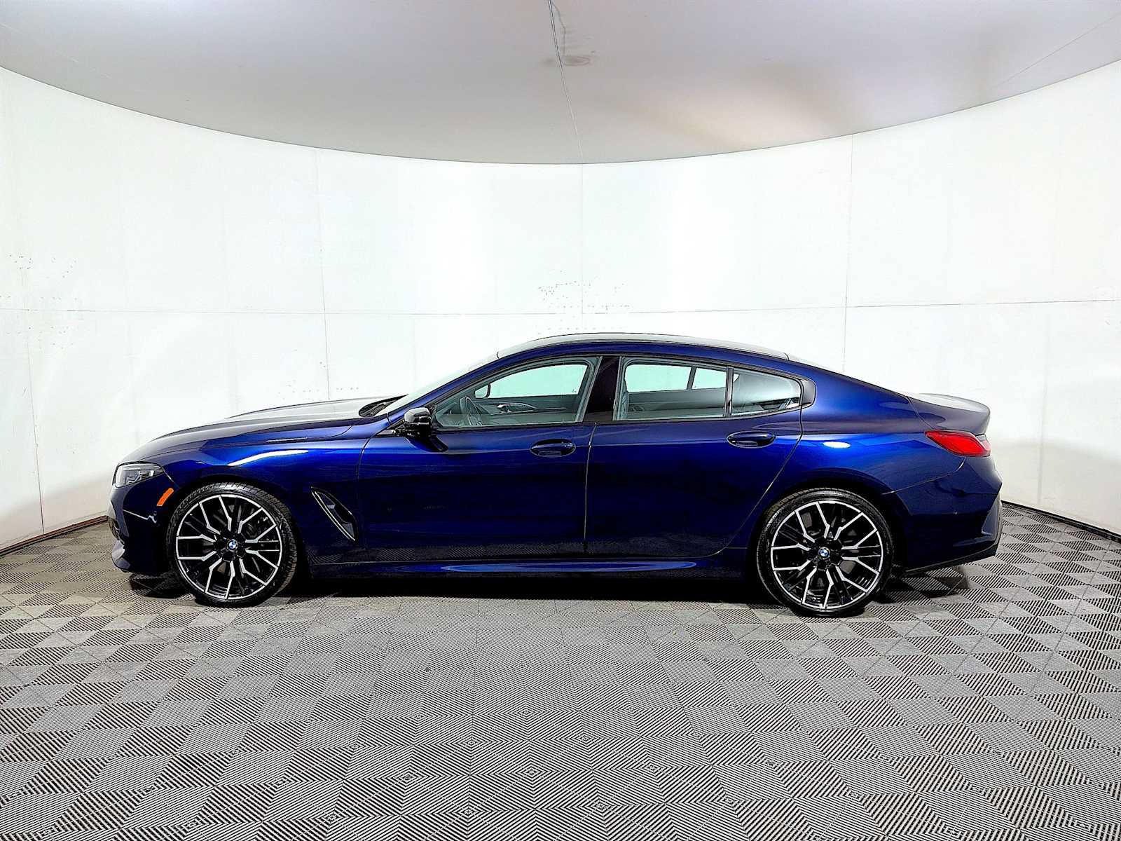 Used 2026 BMW M850i xDrive AWD/4WD image 4