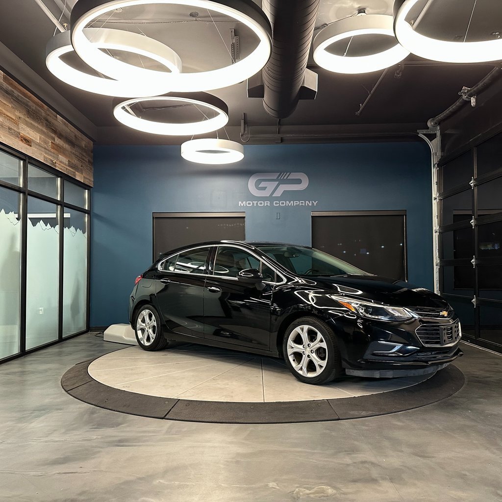 Used 2017 Chevrolet Cruze Premier image 1