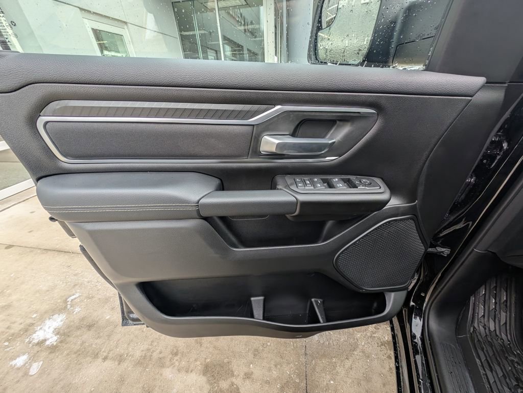 New 2026 RAM 1500 4x4 Crew Cab image 40