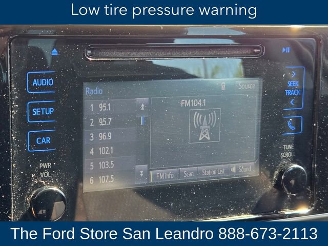 Used 2017 Toyota Corolla LE image 24